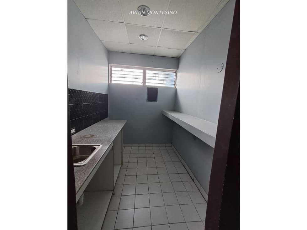 ALQUILER DE CASA COMERCIAL EN BETANIA — foto 4