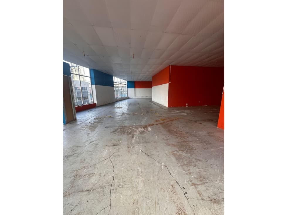 ¡¡SE ALQUILA !! LOCAL COMERCIAL en VIA PRINCIPAL,VIA ESPAÑA — foto 4