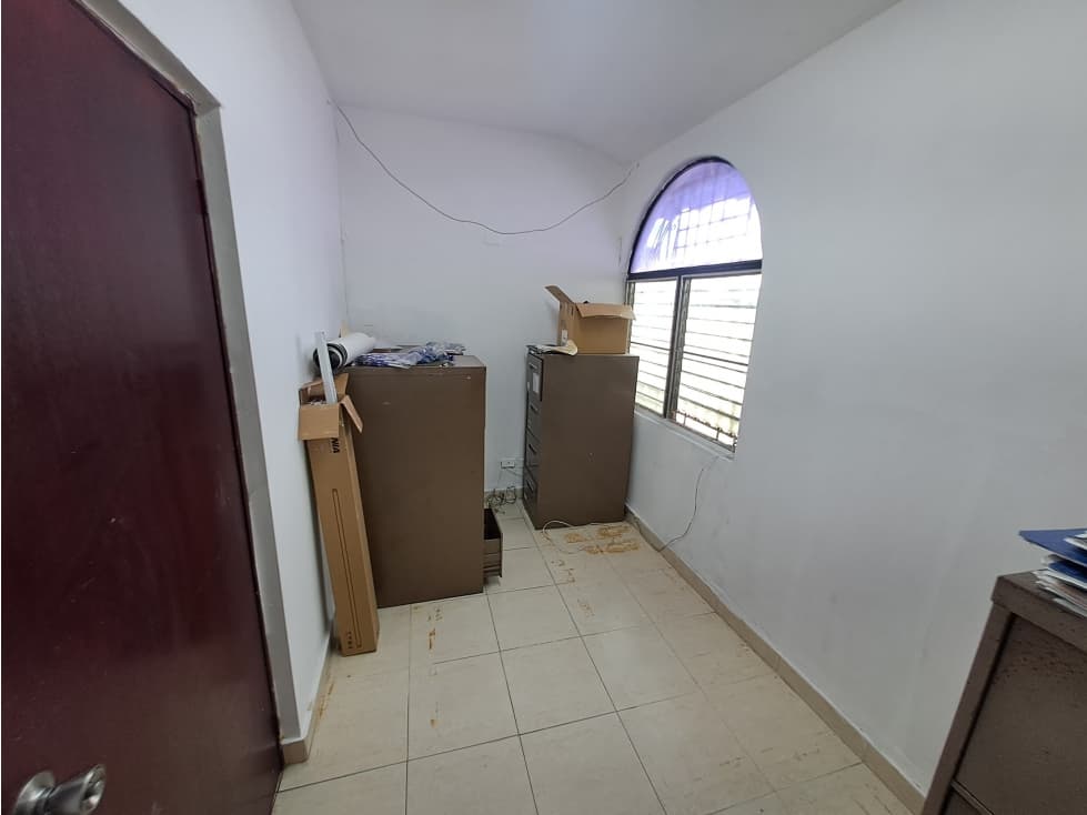SE ALQUILA CASA COMERCIAL EN BELLA VISTA — foto 6