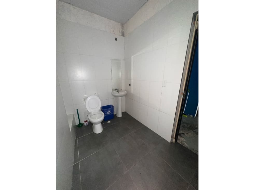 ¡¡SE ALQUILA!! LOCAL COMERCIAL EN PRINCIPAL VIA ESPAÑA — foto 4