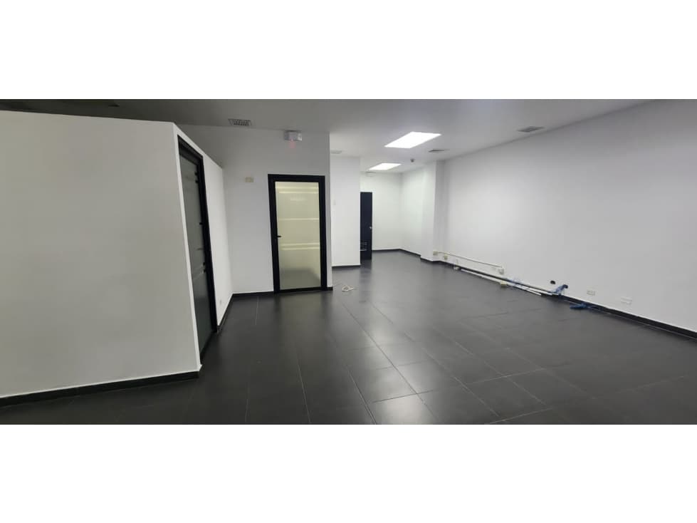 SE ALQUILA LOCAL COMERCIAL EN VIA ESPAÑA — foto 6