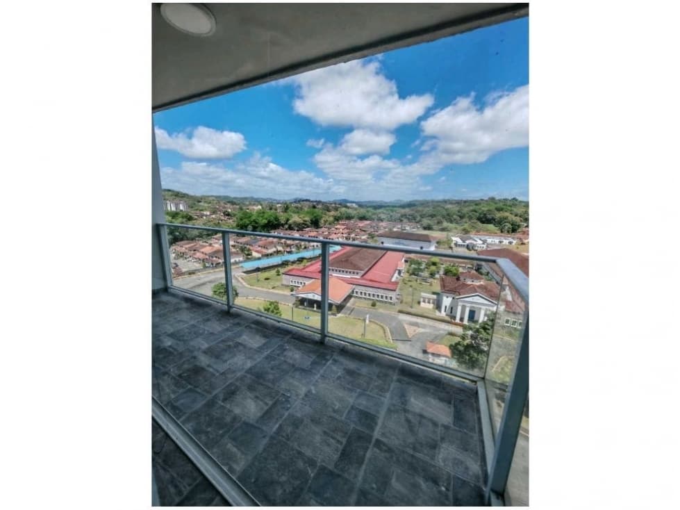 SE VENDE APARTAMENTO EN ZONA DE ALBROOK — foto 1