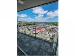 SE VENDE APARTAMENTO EN ZONA DE ALBROOK