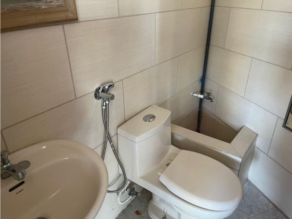 Se Alquila Local Comercial en El Carmen $1,000 — foto 5