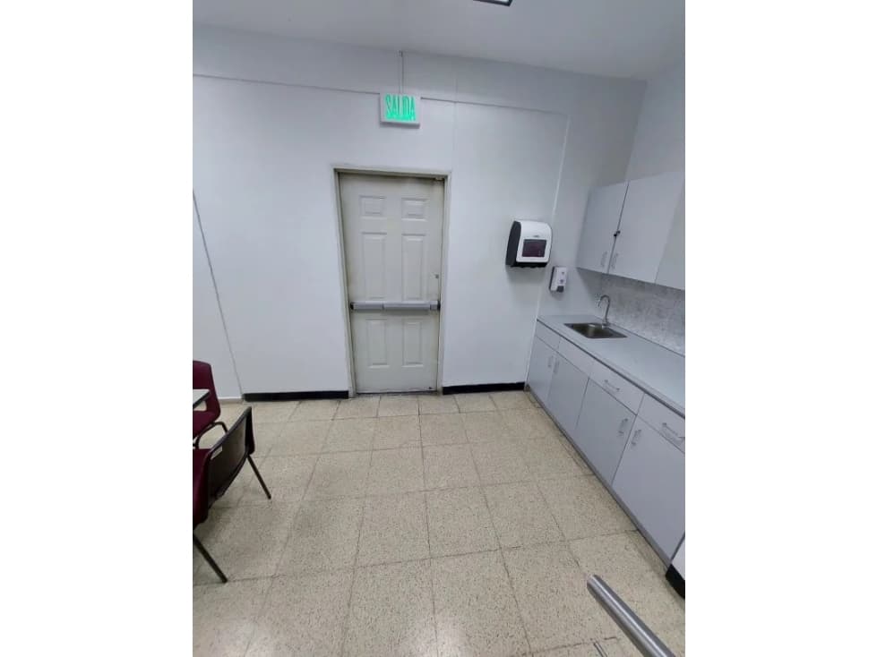 Se Alquila Excelente Local calle 50 177.78 Mts $5,000,oo+Itbms — foto 6