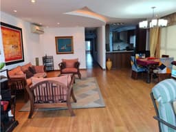 Alquilo Extraordinario apartamento amoblado en via porras