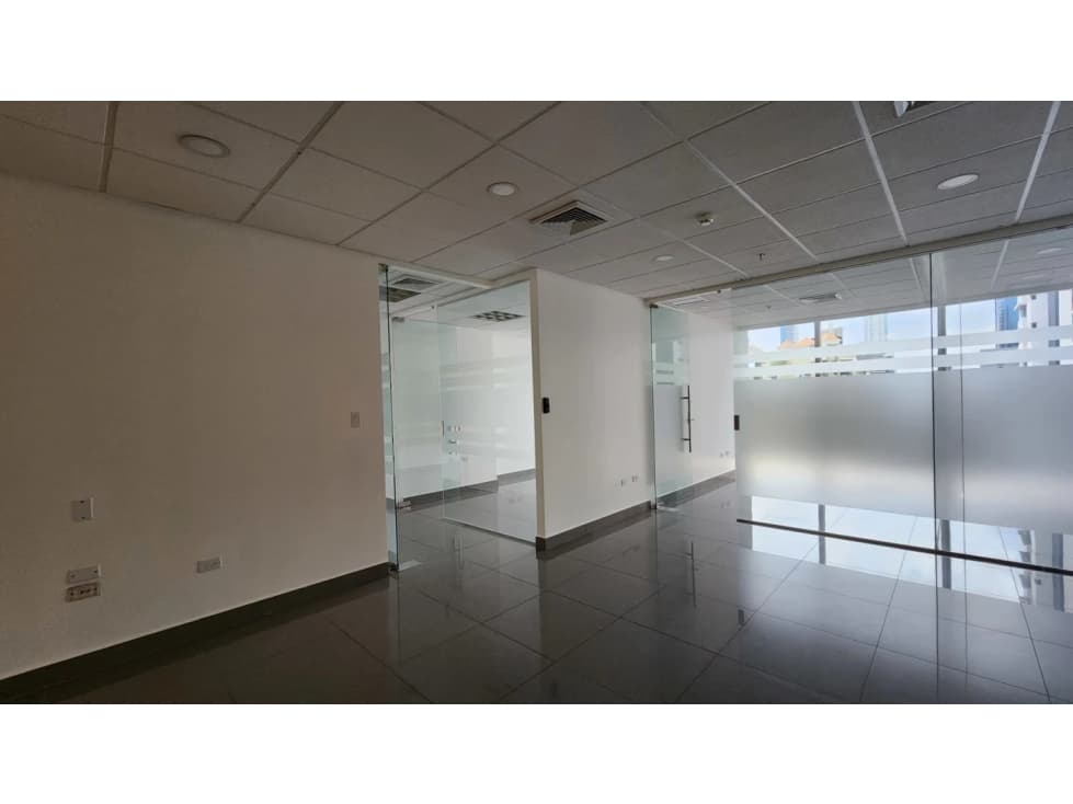 Se Alquila Oficina 500 Mts Costa del Este USD$6,265,oo+itbms — foto 1