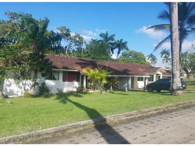 SE ALQUILA HERMOSA CASA