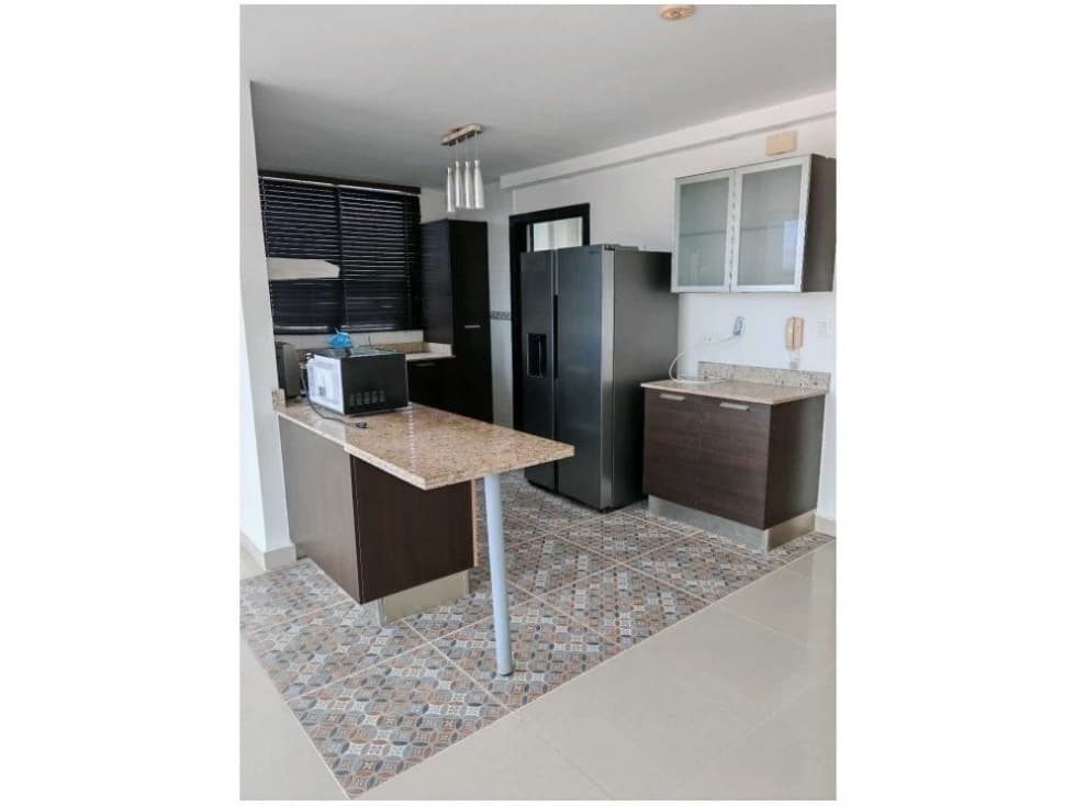 SE VENDE APARTAMENTO EN ZONA DE ALBROOK — foto 2