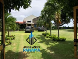Se Alquila Casa de Playa 600 Mts Costa Esmeralda USD$5,500,oo