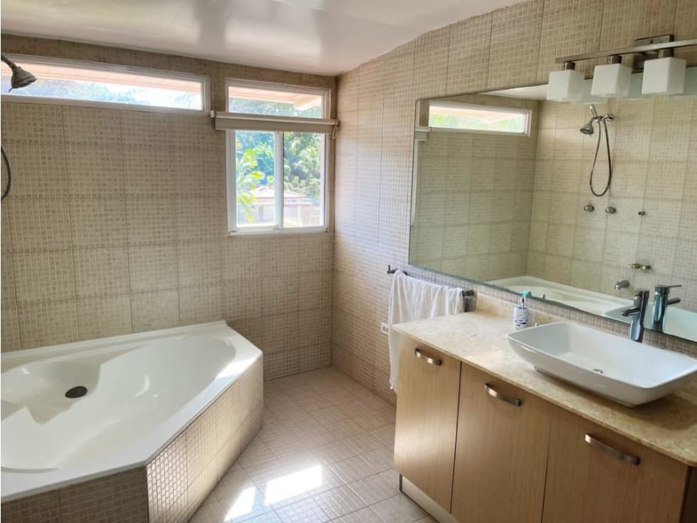 ALQUILO ESPECTACULAR casa Amueblada en Clayton. — foto 4