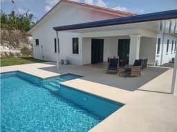 SE VENDE AMPLIA CASA DE PLAYA EN SAN CARLOS