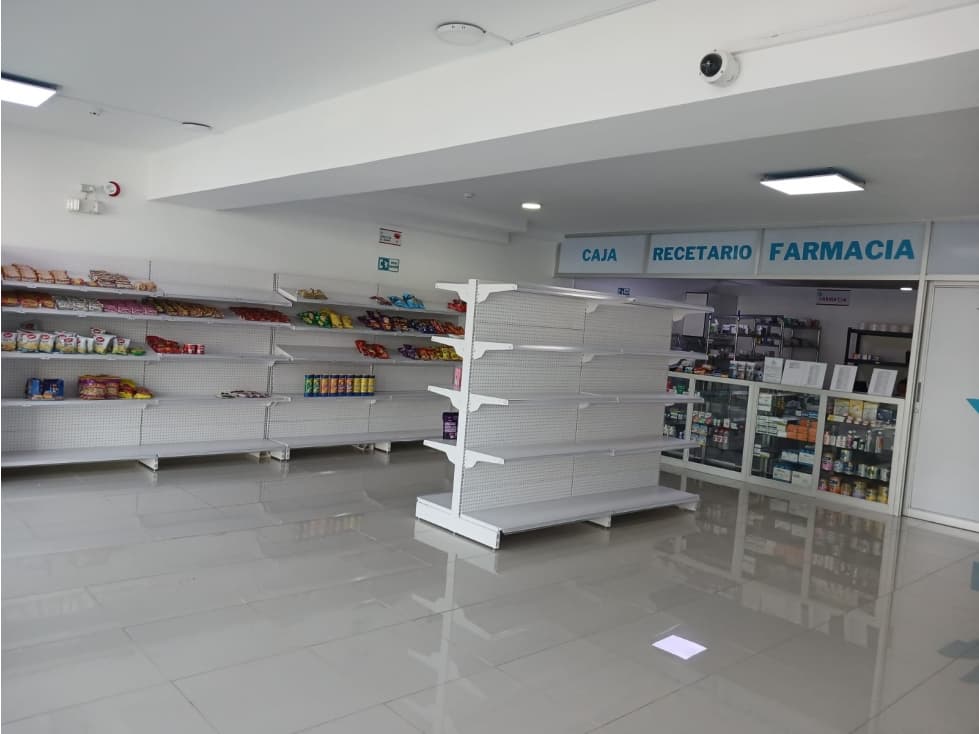 ALQUILER DE LOCAL COMERCIAL EN PLAZA — foto 6