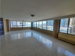 SE ALQUILA HERMOSO PENTHOUSE CON VISTA AL MAR
