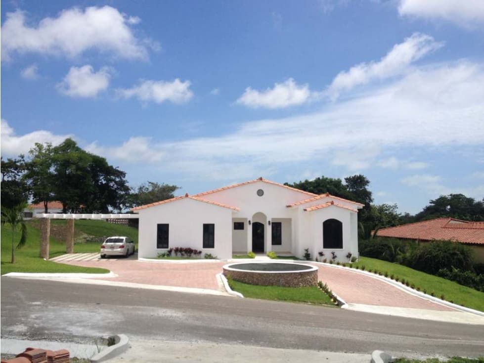 SE VENDE HERMOSA CASA — foto 1
