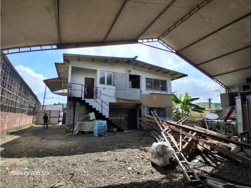 Se Vende Edificio en Rio Abajo — foto 4