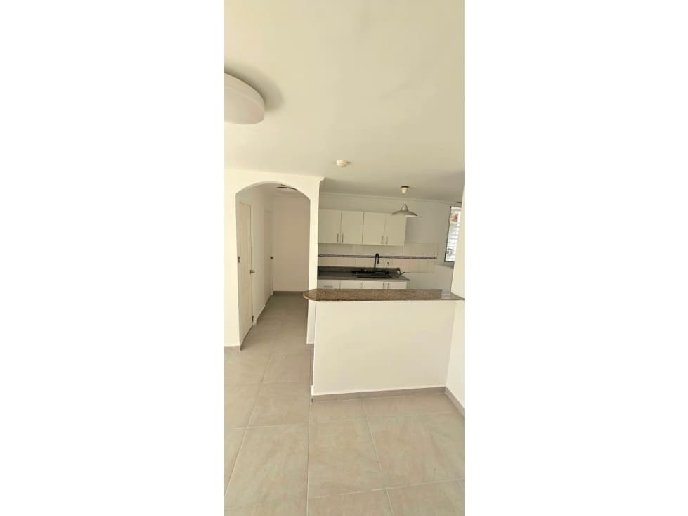 ALQUILO COMODO APARTAMENTO EN RIO ABAJO — foto 2