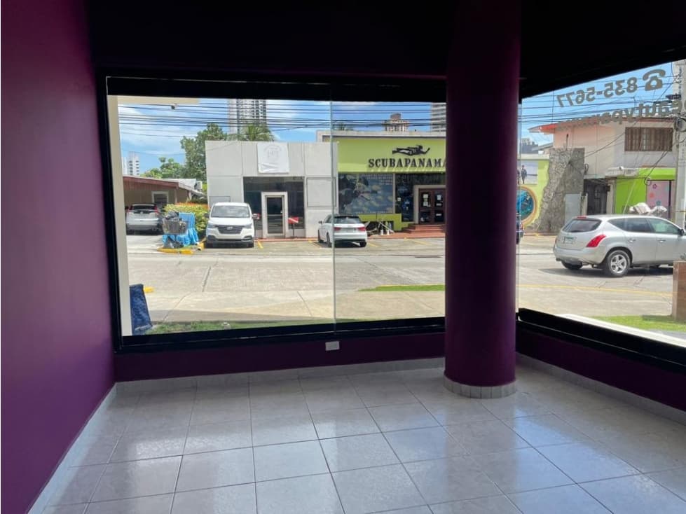 Se Alquila Local Comercial en El Carmen $1,000 — foto 2