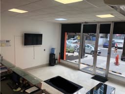 Alquilo estratégico local comercial en el corazón de la cty