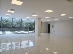 SE ALQUILA OFICINA DE 125 MTS EN COSTA DEL ESTE