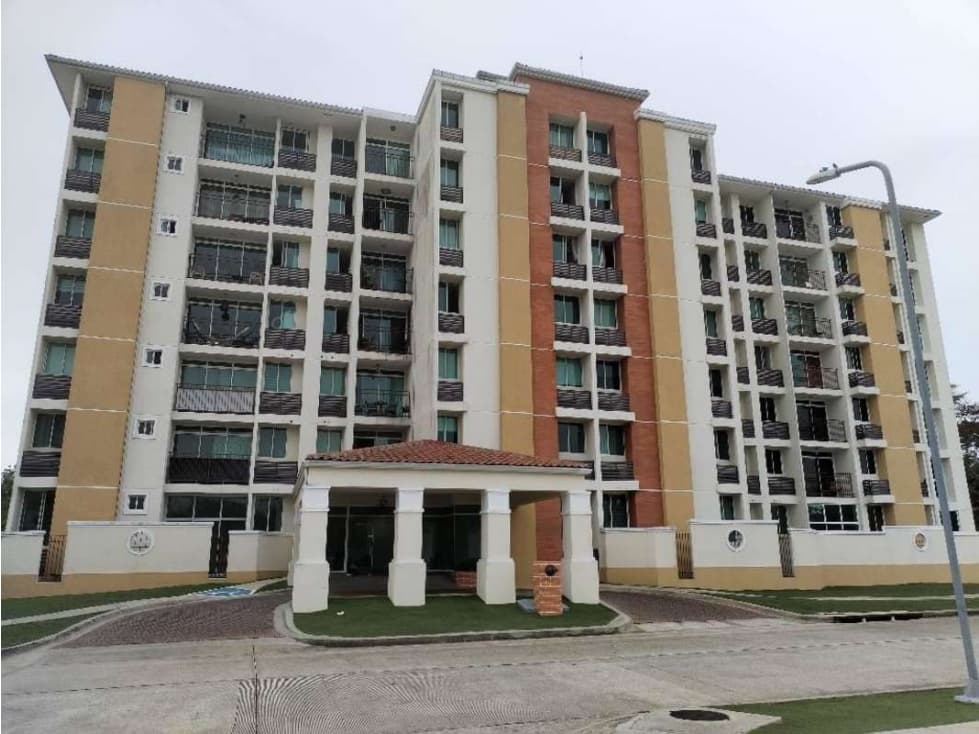 SE ALQUILA APARTAMENTO EN LA CHORRERA — foto 1
