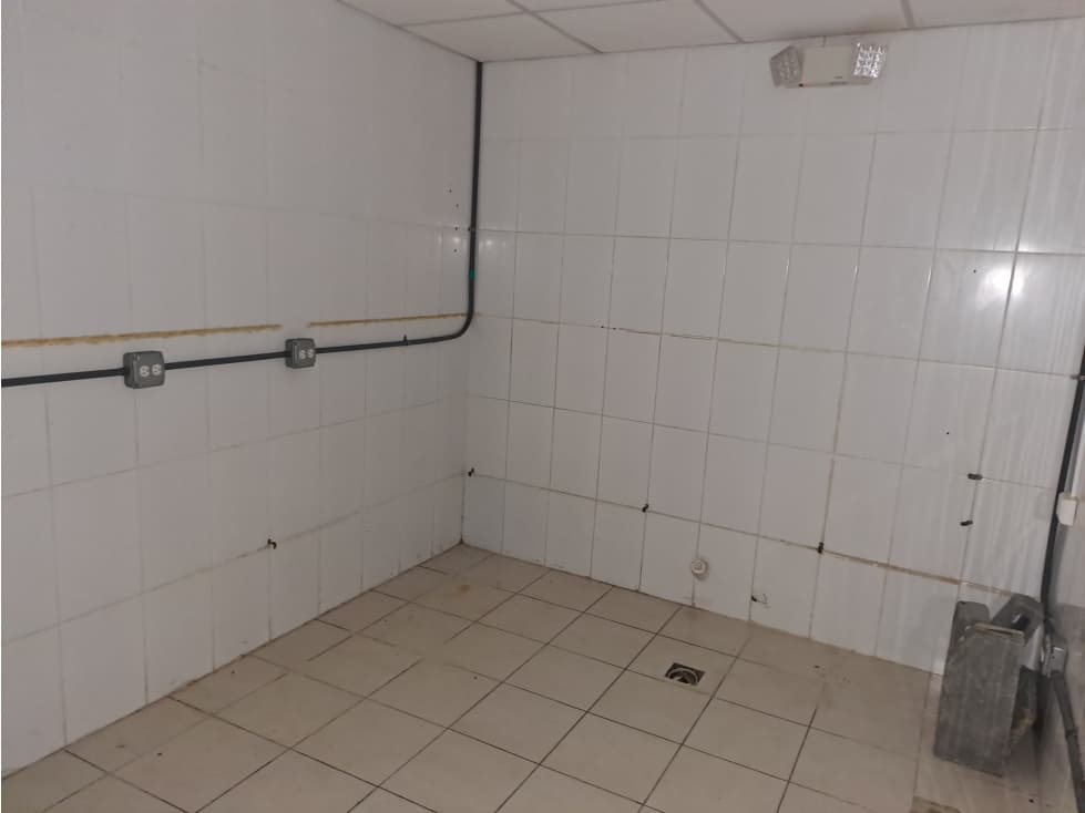SE ALQUILA LOCAL COMERCIAL EN SAN FRANCISCO — foto 3