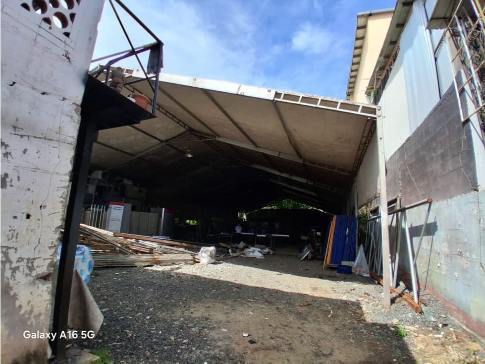Se Vende OfiBodega en Rio Abajo — foto 4