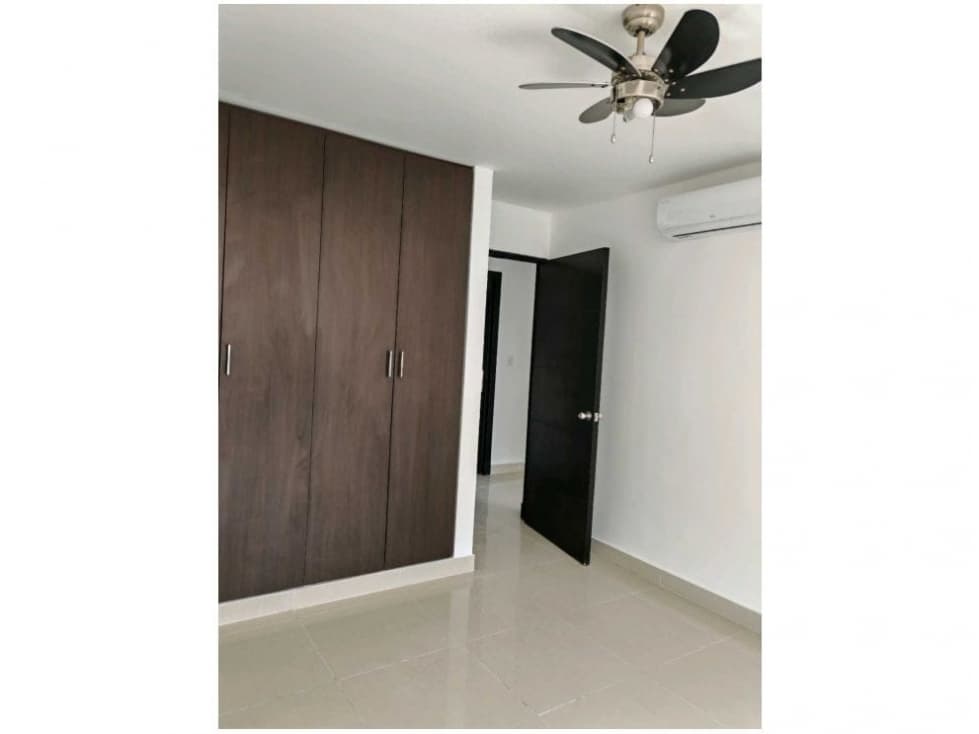 SE VENDE APARTAMENTO EN ZONA DE ALBROOK — foto 4