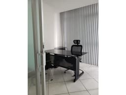 SE ALQUILA OFICINA AMOBLADA EN BELLA VISTA $900