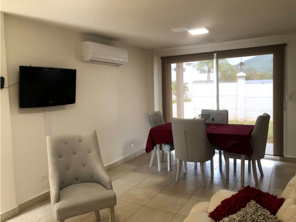 SE ALQUILA CASA AMOBLADA EN VACAMONTE — foto 3