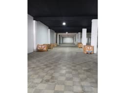 Se Alquila Local en Via España 1430 Mtrs