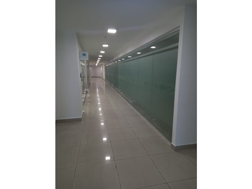 Se Alquilan Oficinas Cinta Costera desde 300 Mts $3,600,oo — foto 1