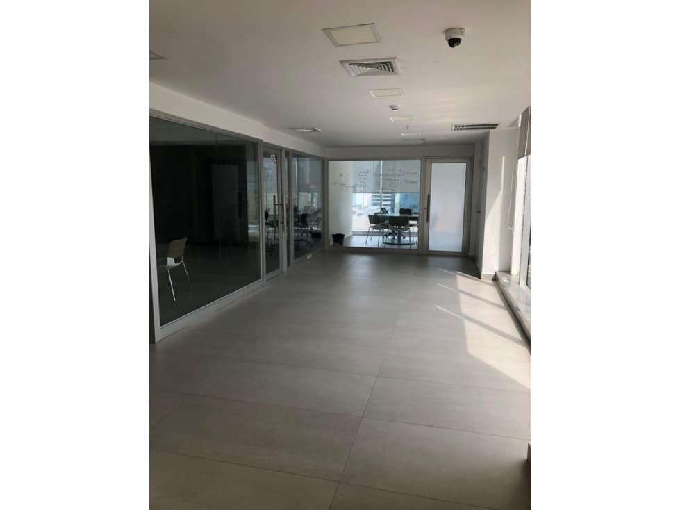 Se Alquila Oficina Central En Obarrio 268 Mts $3.800.00 — foto 1