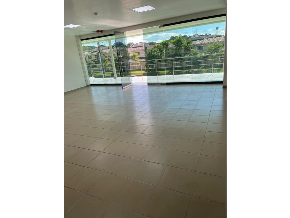 Local 44 en Condado Mall — foto 2
