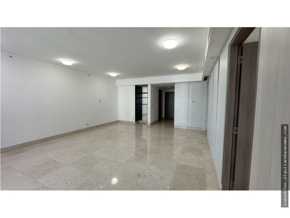SEA CONFIABLE VENDE APARTAMENTO EN PH DELUXE — foto 1