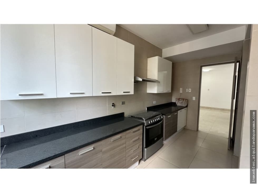 SEA CONFIABLE VENDE APARTAMENTO EN PH DELUXE — foto 3