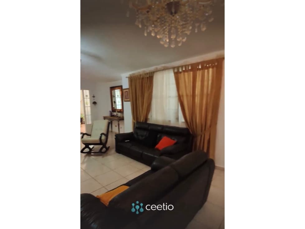 SEA CONFIABLE VENDE CASA EN BRISAS DEL GOLF — foto 2