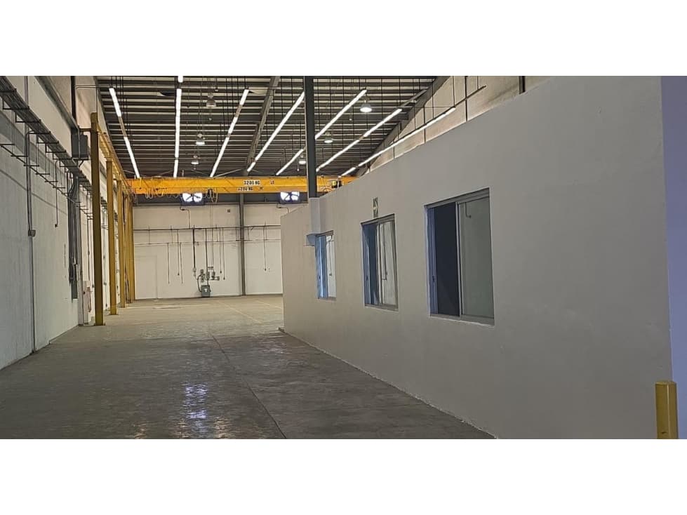 SEA CONFIABLE ALQUILA BODEGA EN EL CENTRO LOGISTICO MILLA 8 — foto 6