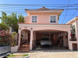 SEA CONFIABLE VENDE CASA EN FUENTE DEL FRESNO ALTOS DE PANAMA