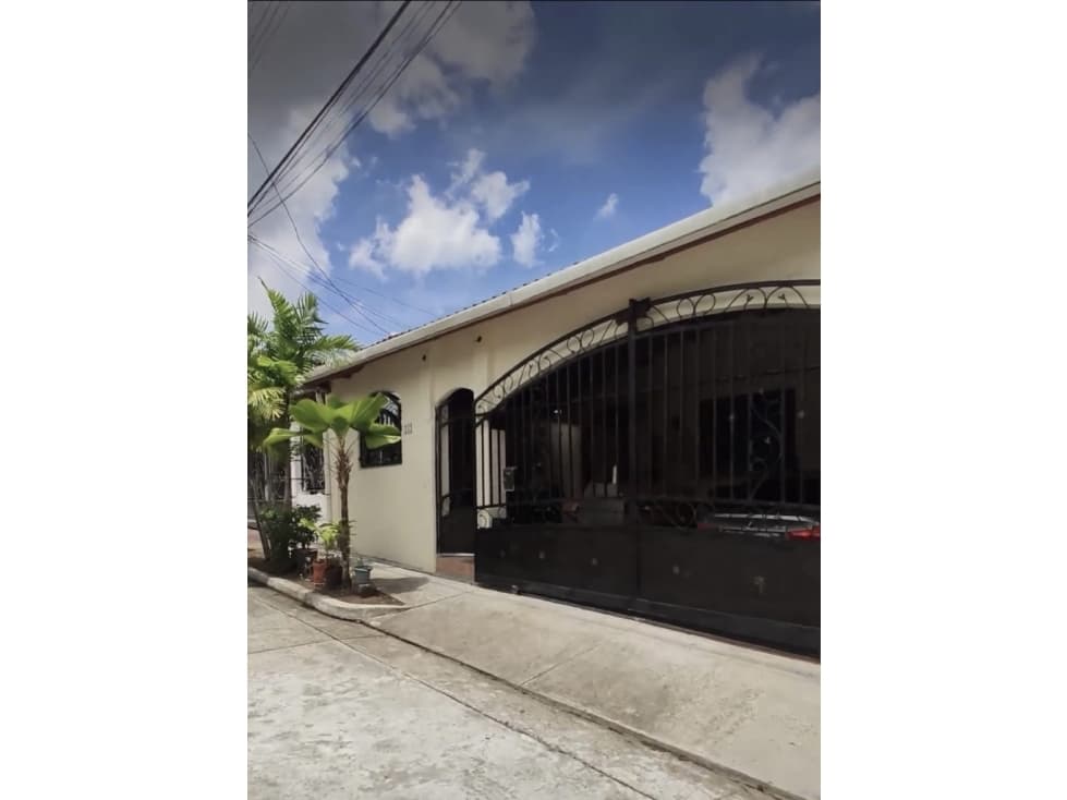 SEA CONFIABLE VENDE CASA EN BRISAS DEL GOLF — foto 1