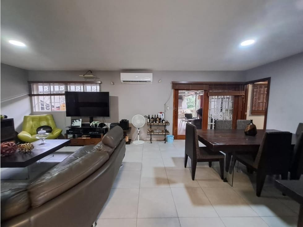 Alquilo Casa de 3 Habitaciones en Villas de Howard — foto 3