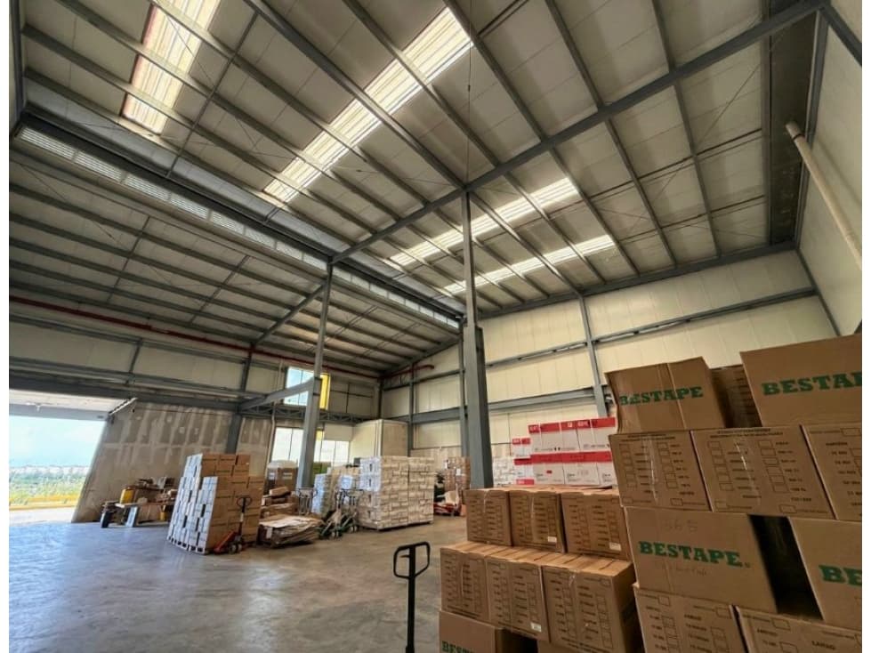 WAREHOUSE FOR SALE / LEASE ZONA UNO INDUSTRIAL PARK — foto 3