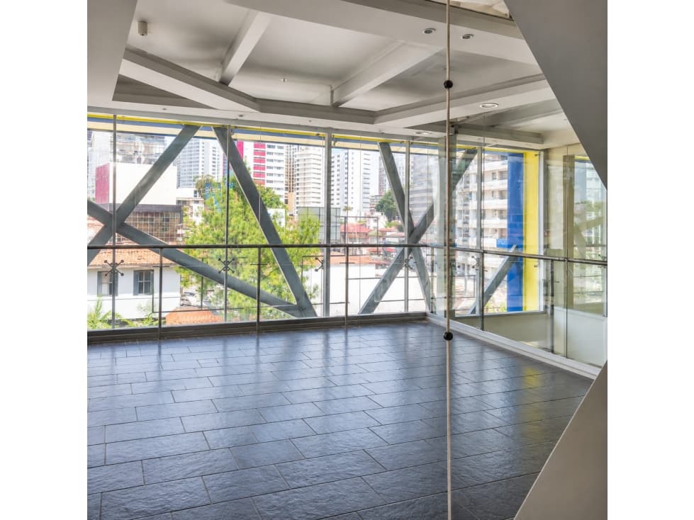 Se Alquila | Se Vende | Edificio Comercial - Local | Calle Uruguay — foto 5