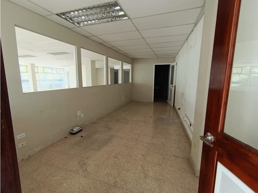 Alquilo | Edificio Comercial | Av. Central | — foto 5
