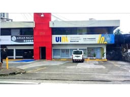 LOCAL PLAZA COMERCIAL
