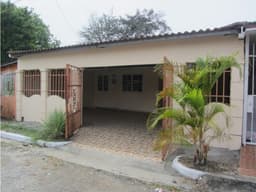 Casa en Nuevo Arraiján - Ciudad del Futuro Sector B 3R| 2B| 2P