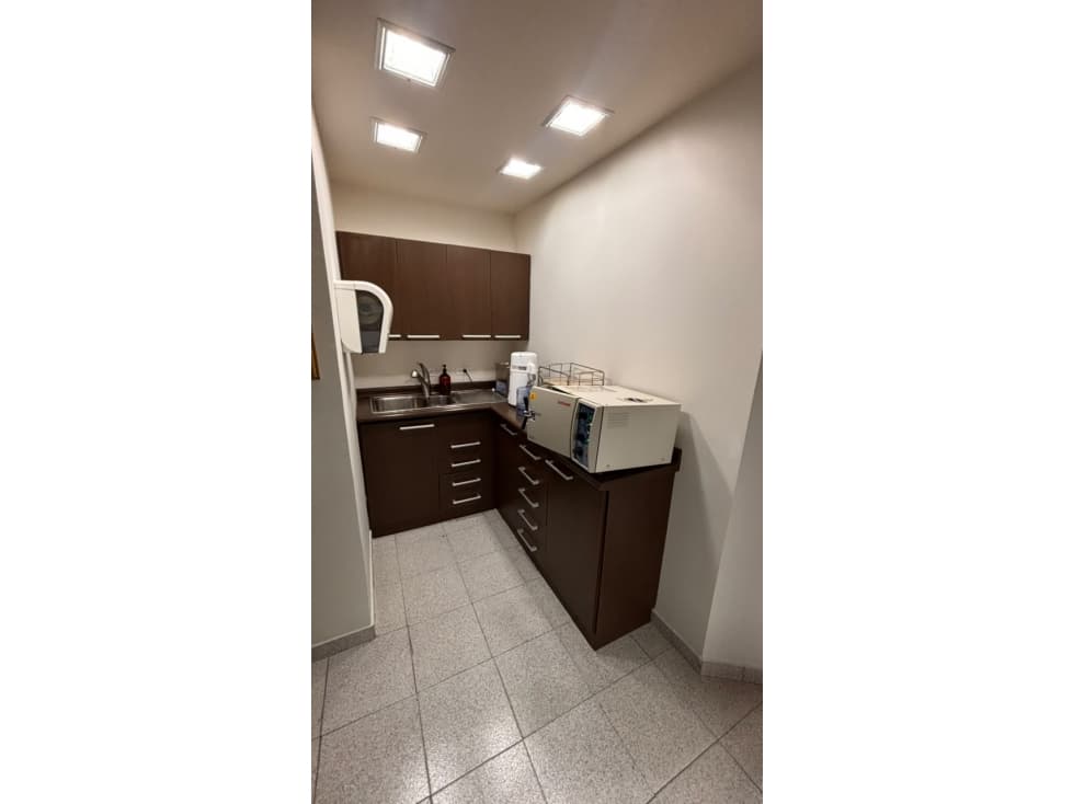 CONSULTORIO PH ROYAL CENTER CON EQUIPOS DE ODONTOLOGÍA — foto 4