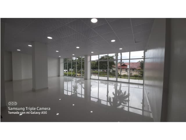 Vendo local comercial en Albrook