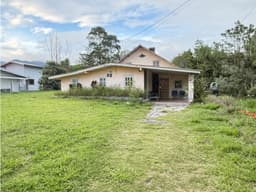 Vendo casa con gran terreno en Volcan