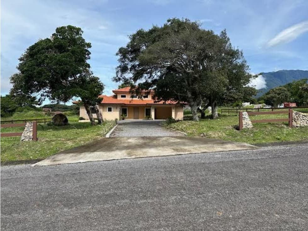 SE VENDE CASA AMOBLADA EN BOQUETE — foto 1